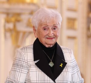 HANA STERNLICHT