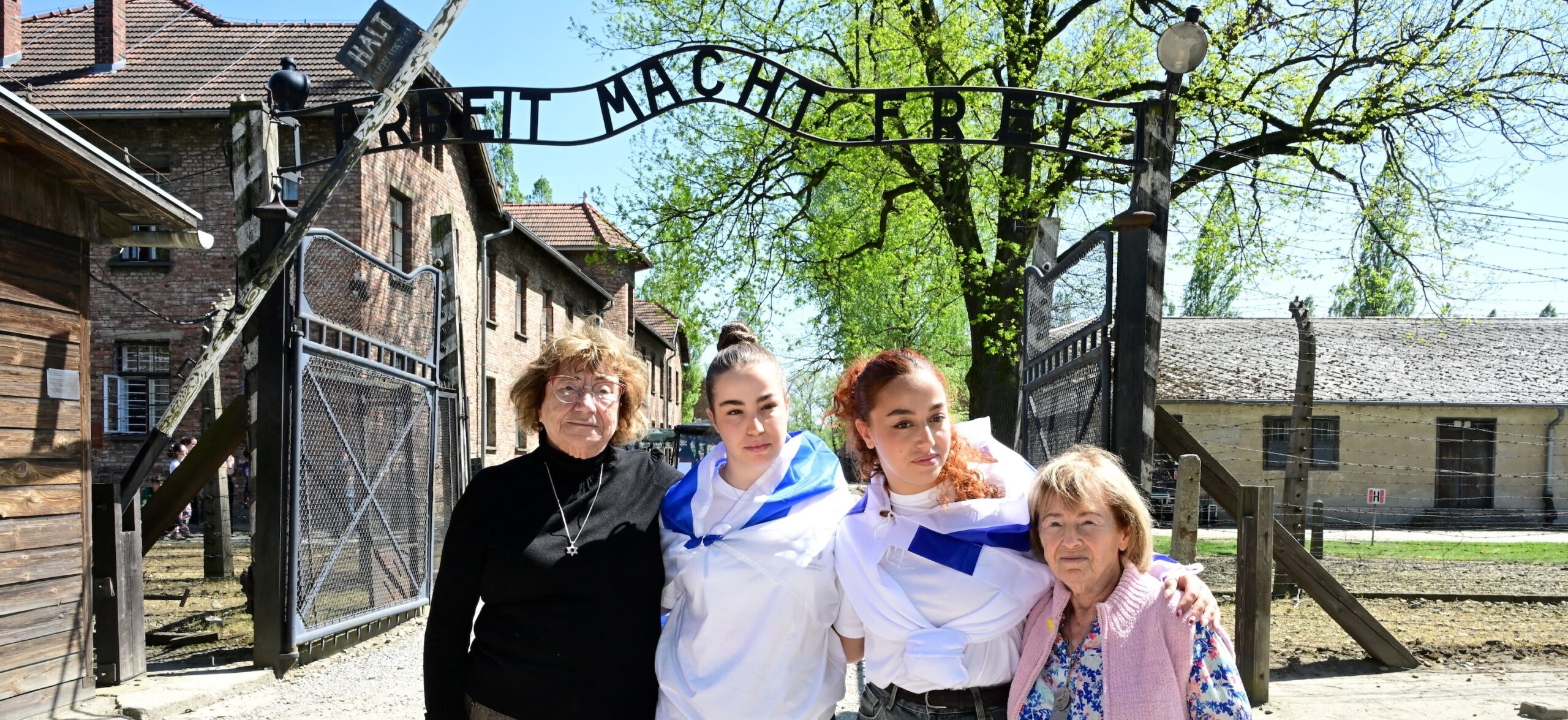 Holocaust Survivors with rescued and released hostages