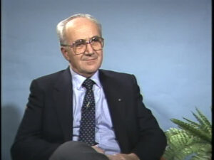 ROBERT WEISS