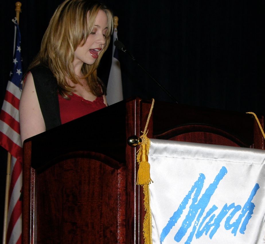 Tara Strong speaking at a March of the Living event